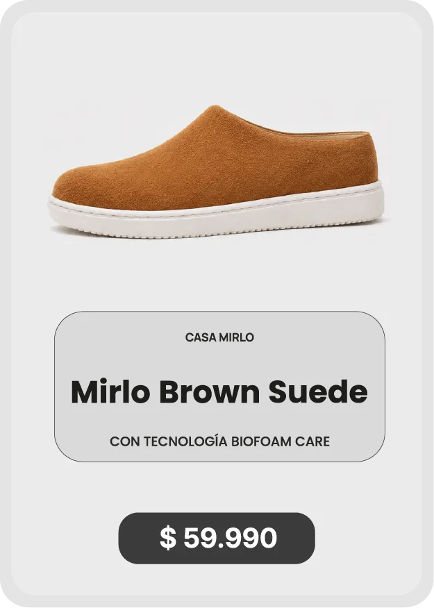 Zapatilla de descanso Mirlo Brown Suede color café de Casa Mirlo